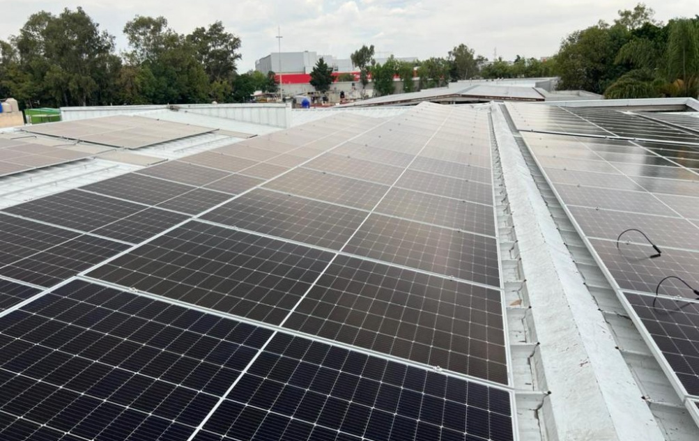 Repunta instalación de paneles solares en México